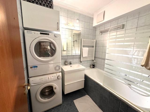 Peony Kaldy Apartman Free Garage Under The House 부다페스트 외부 사진